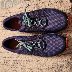 Saucony running shoes